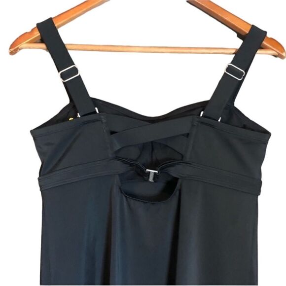 Athleta black swim dress size 34 B/C - Picture 11 of 11